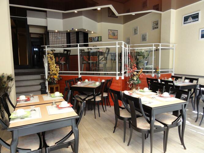 Le restaurant de l'hôtel Le Boischaut est ouvert tous les soirs